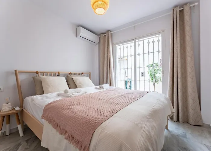 Διαμέρισμα Casa Medellin Beachfront Oasis With Pool Benalmádena